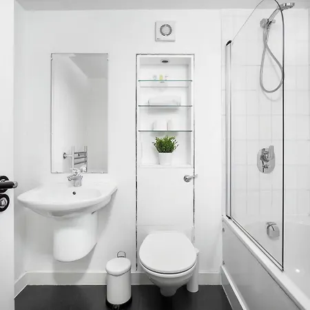 New Luxury City Centre - 2 Bedroom Apartment - Netflix - Wifi - Secure Parking 35Qc Birmingham Exterior photo