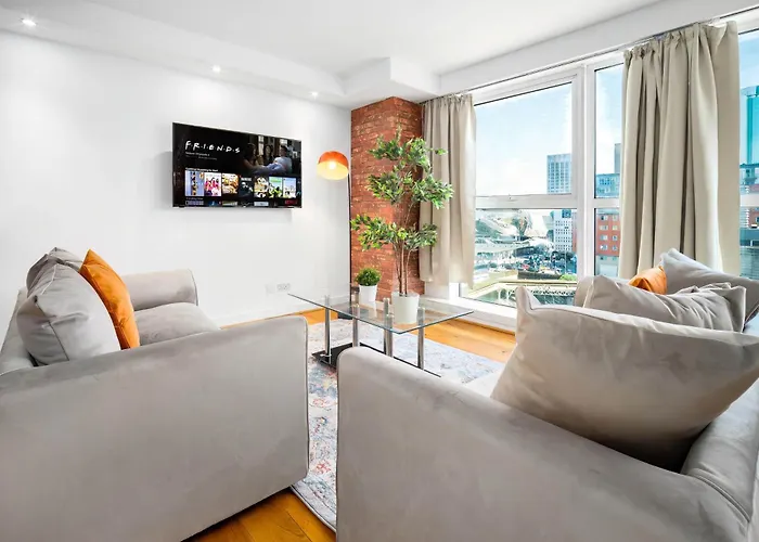New Luxury City Centre - 2 Bedroom Apartment - Netflix - Wifi - Secure Parking 35Qc