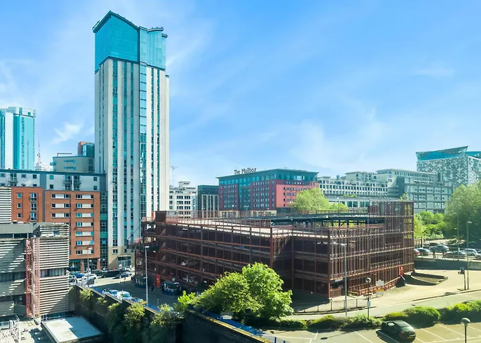 New Luxury City Centre - 2 Bedroom Apartment - Netflix - Wifi - Secure Parking 35Qc