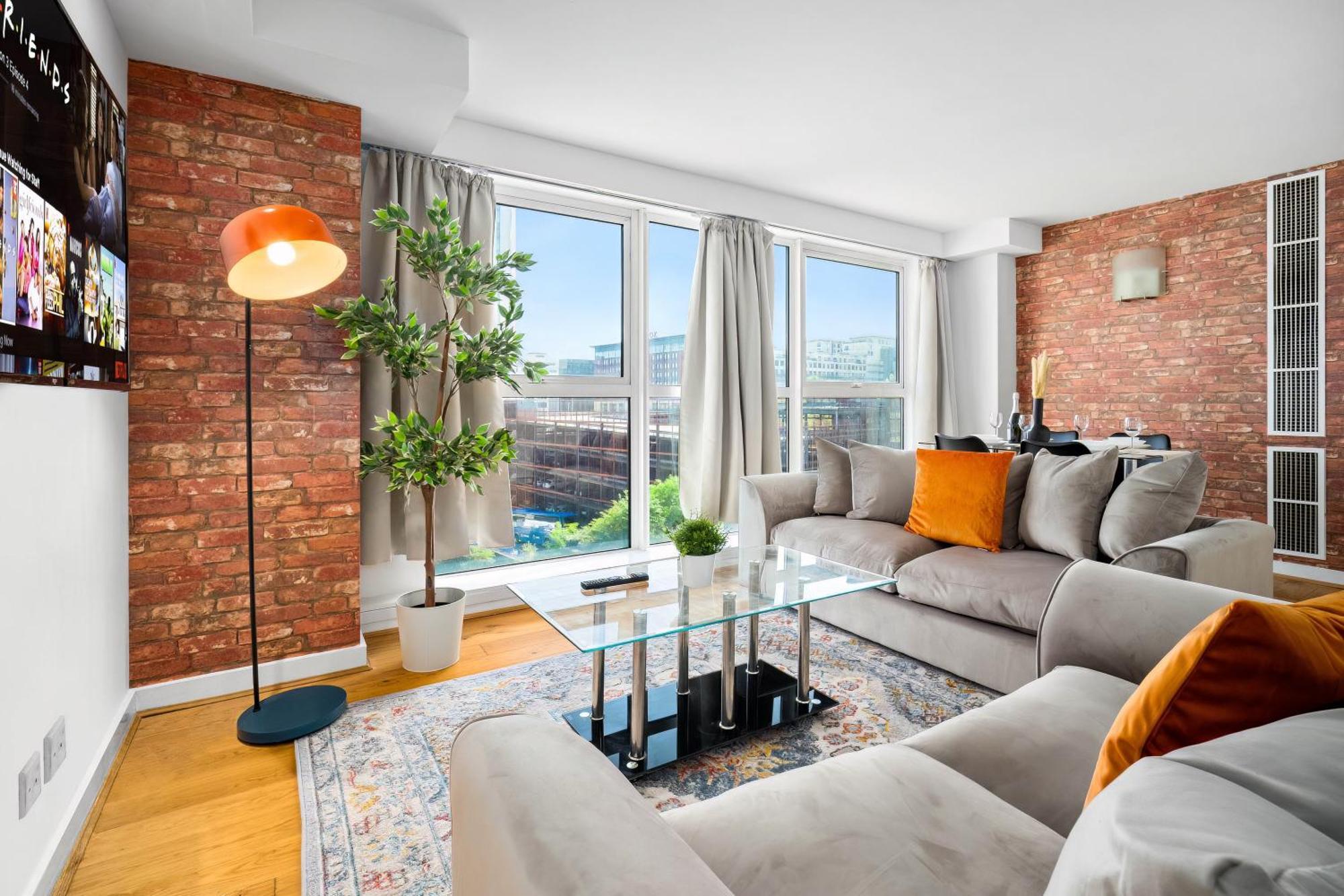 Apartment New Luxury Centre - 2 Bedroom - Netflix - Wifi - Secure Parking 35qc *