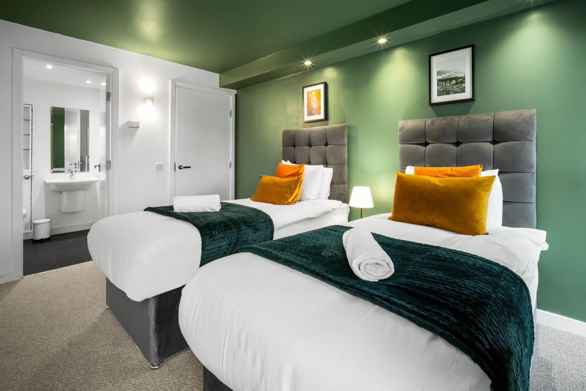 New Luxury Centre - 2 Bedroom - Netflix - Wifi - Secure Parking 35qc Birmingham
