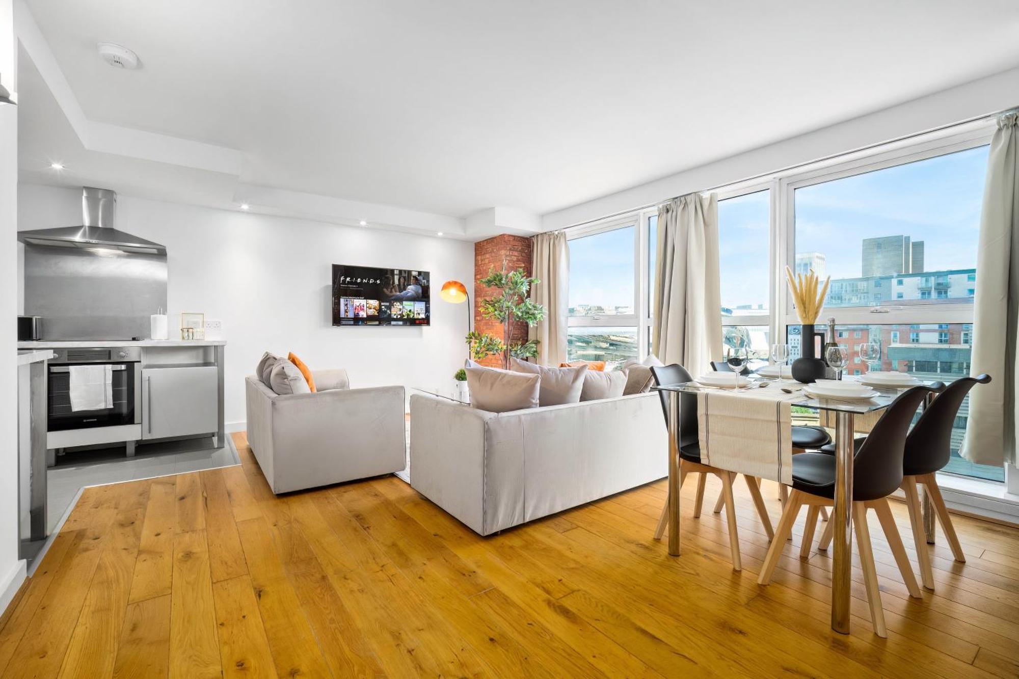 New Luxury Centre - 2 Bedroom - Netflix - Wifi - Secure Parking 35qc Apartment